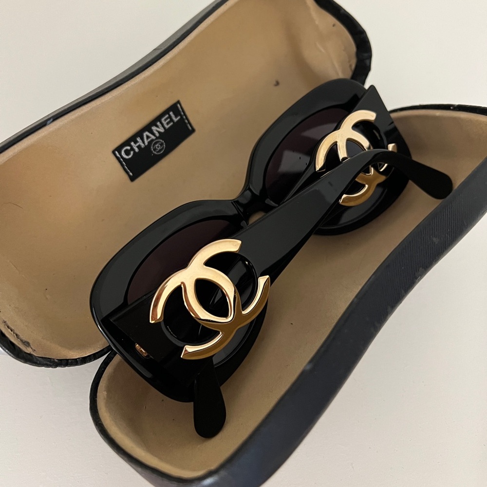 CHANEL Sunglasses - Picture 5 of 13